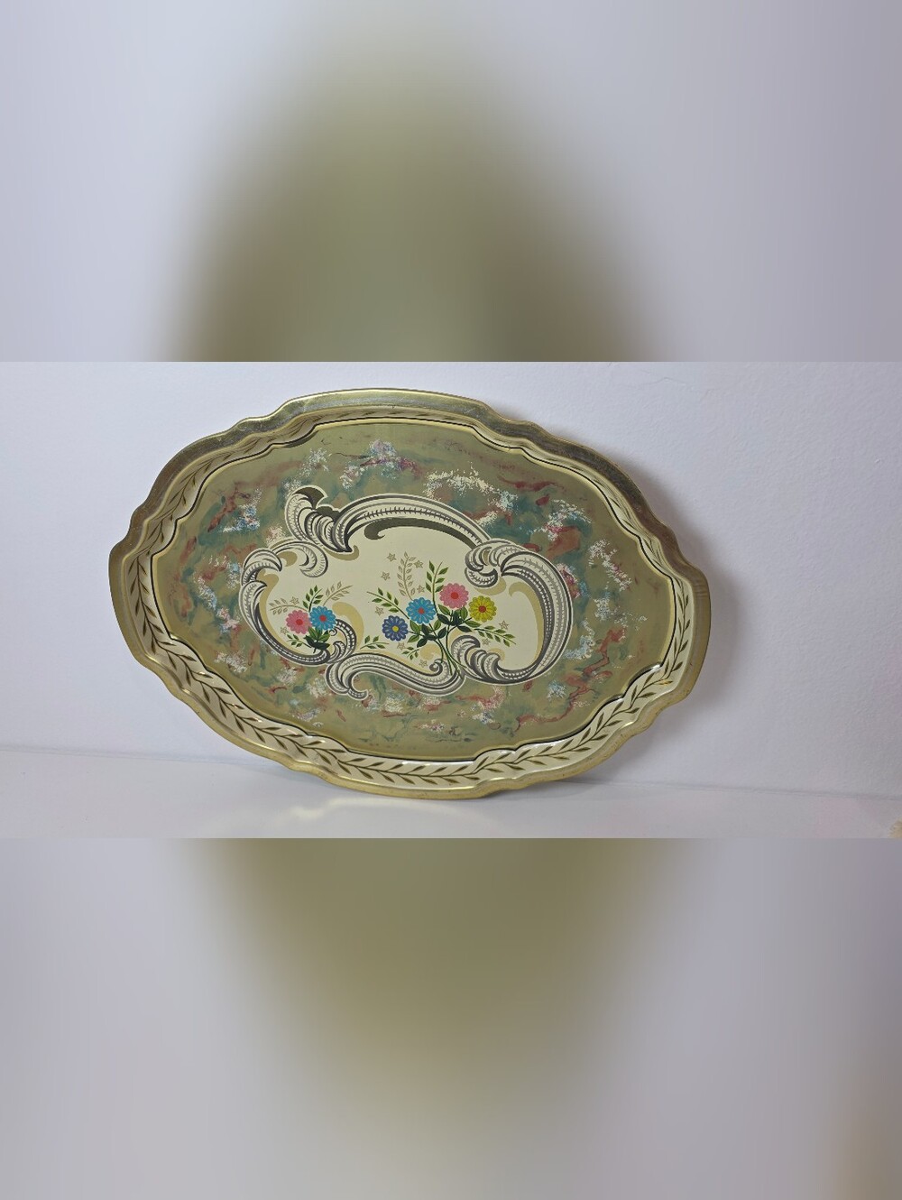 ⭐️ Vintage Baret Ware Oval Metal Serving Tray